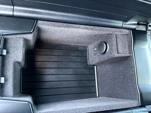 Used 2019 BMW 540i xDrive w/ M Sport Package image 16