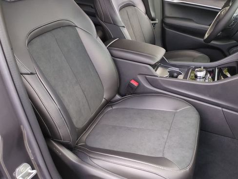 New 2026 Jeep Grand Cherokee Altitude AWD/4WD image 23