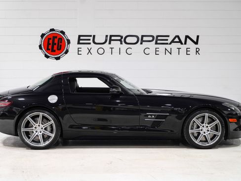 Used 2012 Mercedes-Benz SLS AMG Coupe image 7