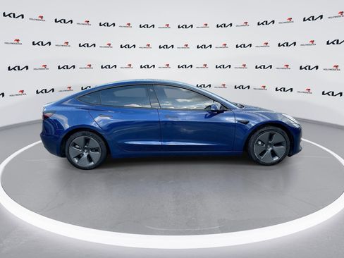 Used 2022 Tesla Model 3 RWD image 9