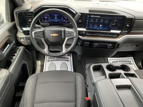 Used 2025 Chevrolet Silverado 2500 LT w/ Convenience Package AWD/4WD image 35