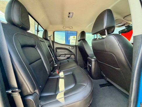 Used 2022 Chevrolet Colorado LT w/ Luxury Package AWD/4WD image 22