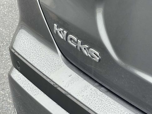 New 2025 Nissan Kicks Play S image 8