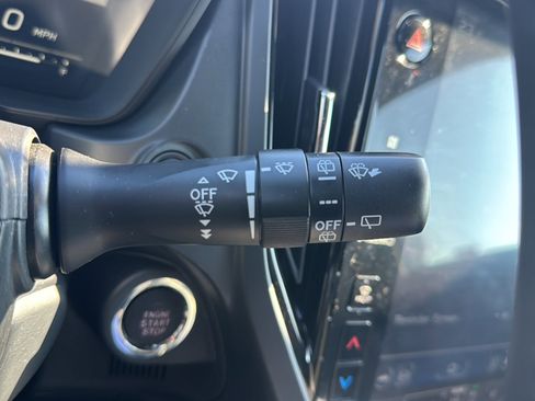 Used 2025 Subaru Forester Sport w/ Popular Package image 32