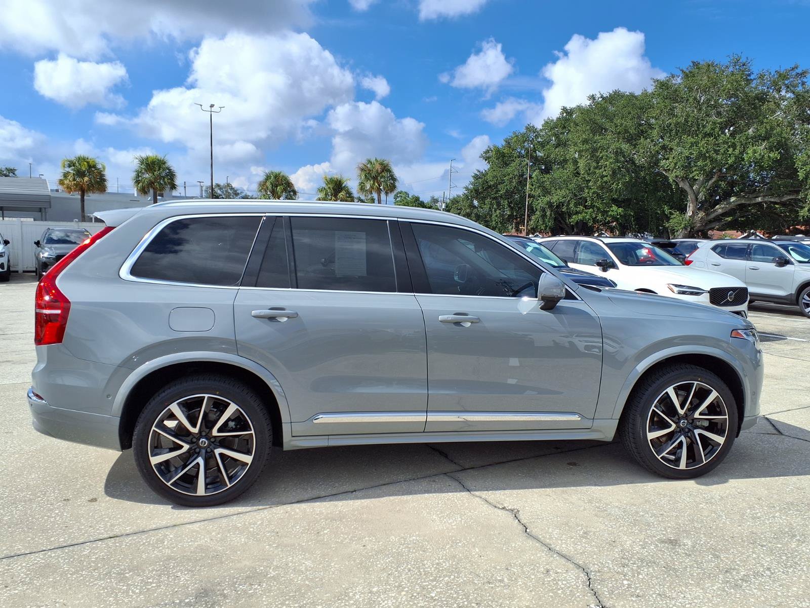 Certified 2024 Volvo XC90 B6 Plus w/ Protection Package Premier AWD/4WD image 8