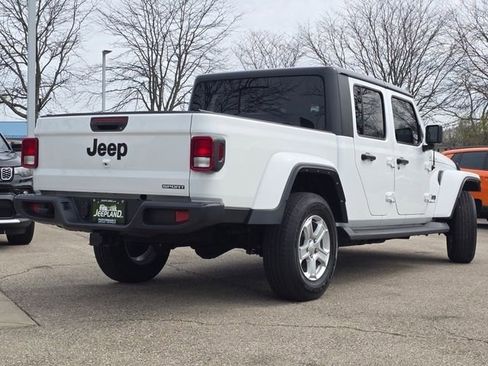 Used 2021 Jeep Gladiator Sport image 28