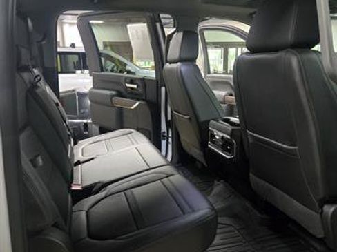 Certified 2022 GMC Sierra 3500 Denali w/ Denali Ultimate Package AWD/4WD image 14