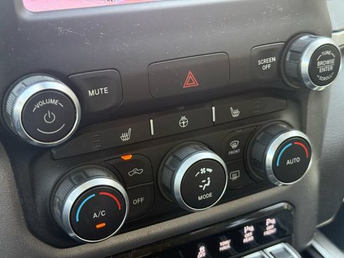 Used 2019 RAM 1500 Big Horn RWD image 10