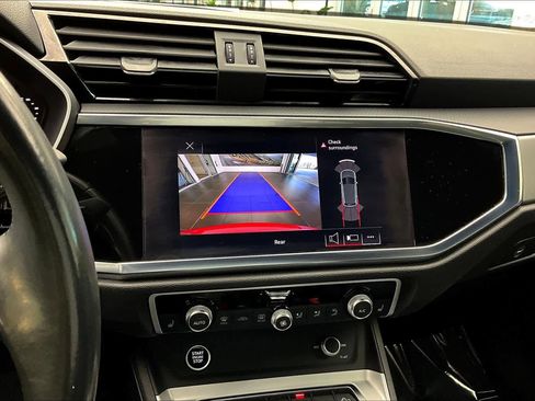 Used 2022 Audi Q3 2.0T Premium w/ Convenience Package image 55