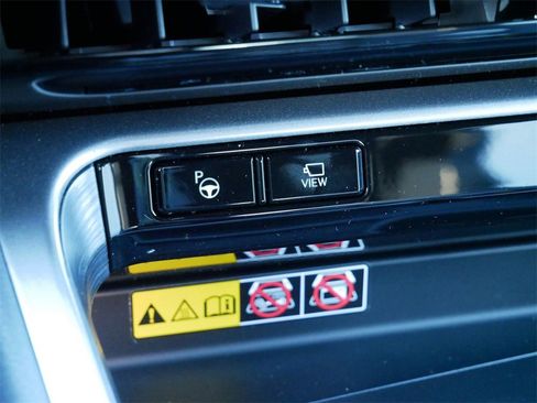 New 2026 Lexus TX 500h AWD image 7