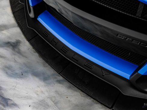 Used 2022 Ford Mustang Shelby GT500 w/ Carbon Fiber Track Pack image 36