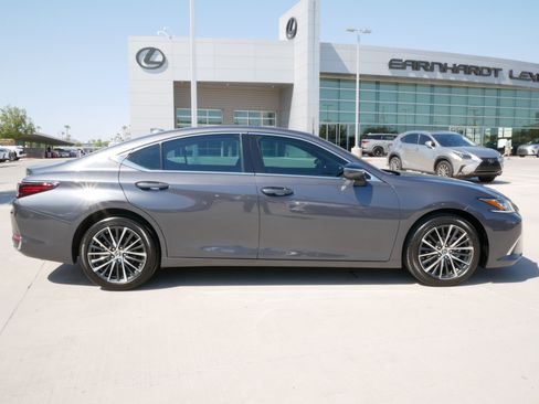 Used 2023 Lexus ES 250 w/ Premium Package AWD/4WD image 13