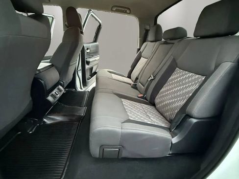 Used 2018 Toyota Tundra SR5 image 10