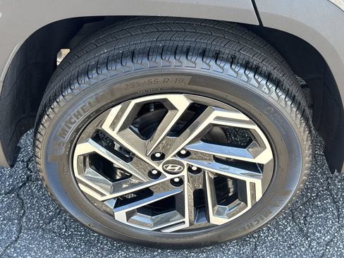 Used 2025 Hyundai Tucson Limited AWD/4WD image 17