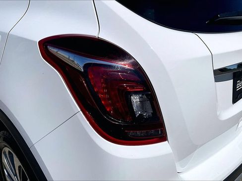 Used 2019 Buick Encore Preferred FWD image 28