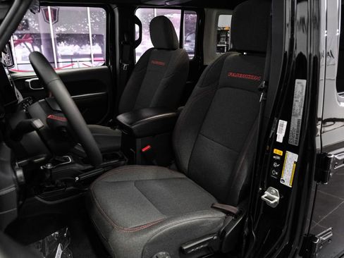 Used 2024 Jeep Wrangler Unlimited Rubicon image 33