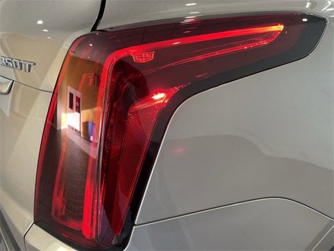 Certified 2022 Cadillac XT5 Premium Luxury image 13