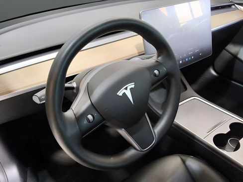 Used 2022 Tesla Model 3 Long Range image 9