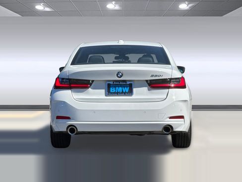 Used 2025 BMW 330i Sedan image 9