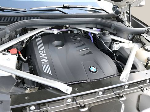 Used 2025 BMW X5 sDrive40i RWD image 10