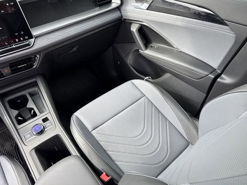 New 2026 Volkswagen Tiguan SE R-Line image 24