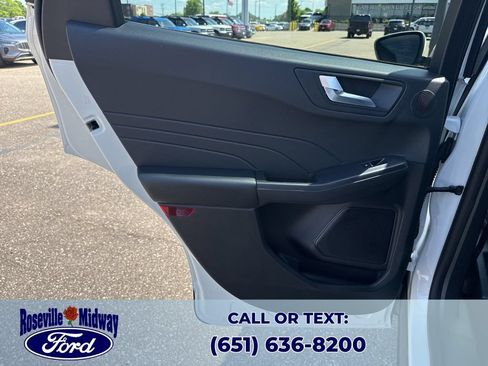 Used 2023 Ford Escape Platinum w/ Premium Technology Package AWD/4WD image 33