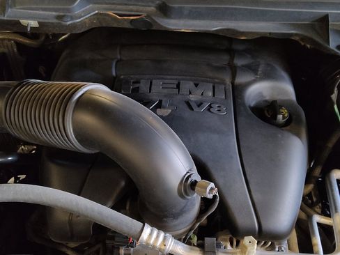 Used 2018 RAM 1500 Rebel w/ Luxury Group image 30