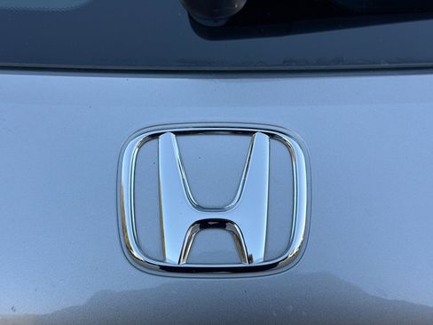 Used 2024 Honda HR-V LX image 11