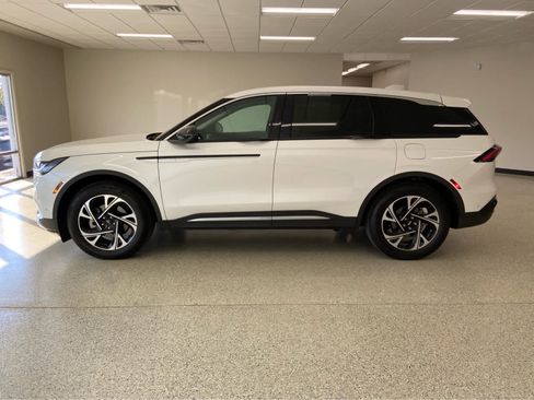 Used 2024 Lincoln Nautilus Premier w/ Equipment Group 102A image 14