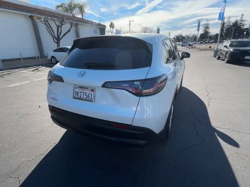 Certified 2024 Honda HR-V LX image 8