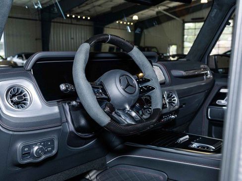 Used 2025 Mercedes-Benz G 63 AMG 4MATIC image 18