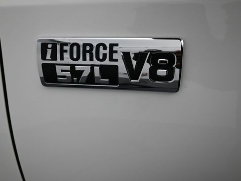 Used 2016 Toyota Tundra SR5 image 42