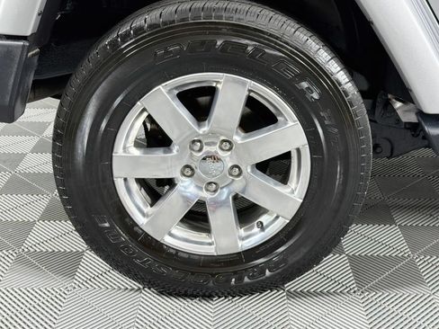 Used 2013 Jeep Wrangler Unlimited Sahara w/ Dual Top Group AWD/4WD image 30