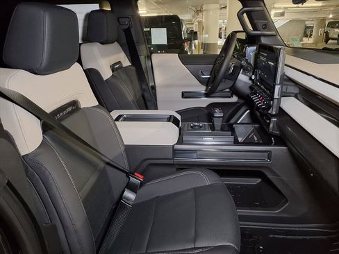 New 2026 GMC Hummer EV SUV image 6