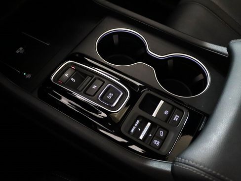 Used 2024 Honda Pilot Touring image 26