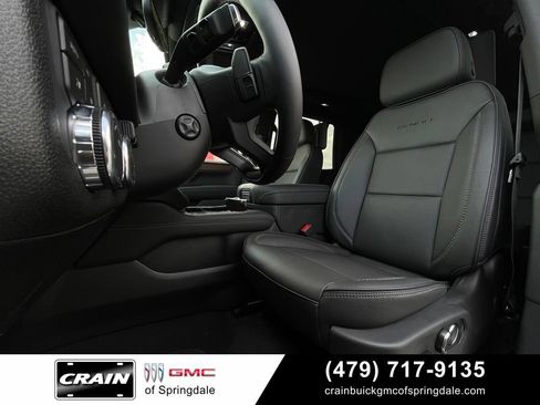 Used 2026 GMC Yukon Denali w/ Advanced Technology Package AWD/4WD image 24