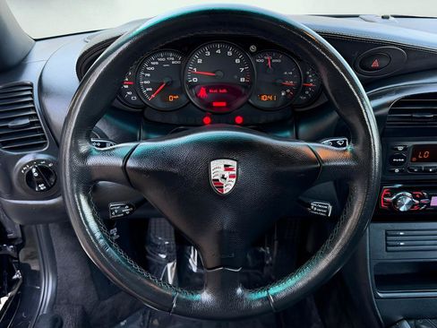 Used 2002 Porsche 911 Carrera RWD image 27