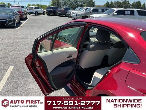 Used 2022 Toyota Corolla LE FWD image 9