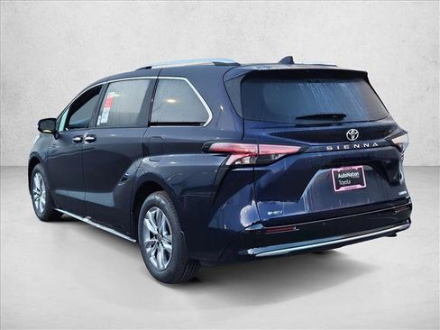 New 2026 Toyota Sienna Limited FWD image 9
