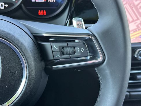 Certified 2025 Porsche Macan AWD/4WD image 27