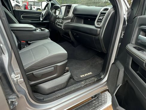 Used 2024 RAM 2500 Big Horn w/ Bed Utility Group image 19