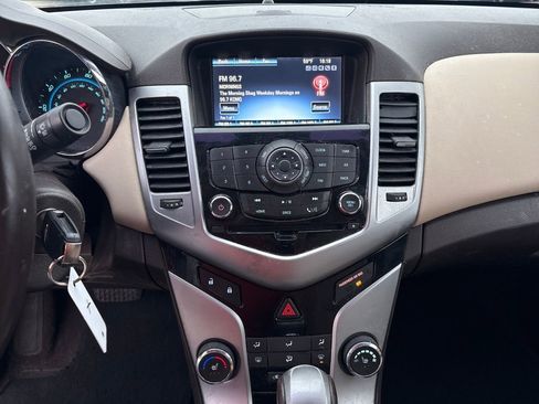 Used 2014 Chevrolet Cruze Diesel image 24