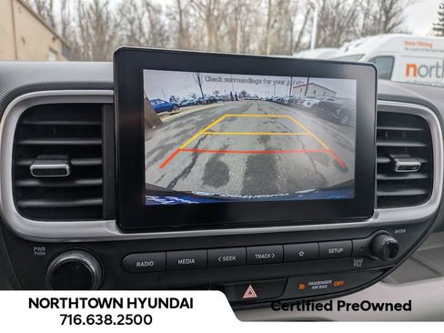 Used 2022 Hyundai Venue SEL w/ Cargo Package image 21
