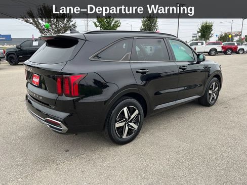 Used 2022 Kia Sorento S w/ Panoramic Sunroof Package FWD image 6