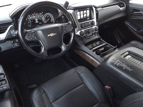 Used 2020 Chevrolet Tahoe Premier w/ RST 6.2L Performance Edition image 15