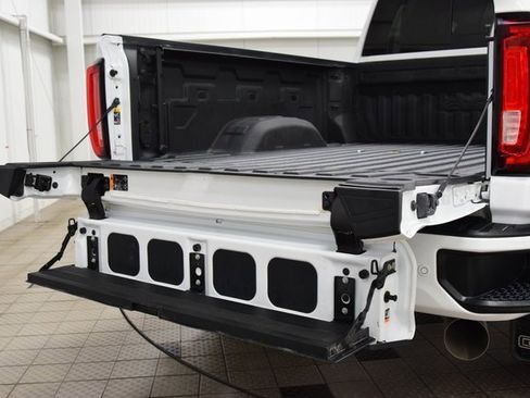 Used 2020 GMC Sierra 2500 AT4 w/ AT4 Premium Package image 27