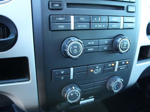 Used 2013 Ford F150 XLT w/ Trailer Tow Pkg image 26