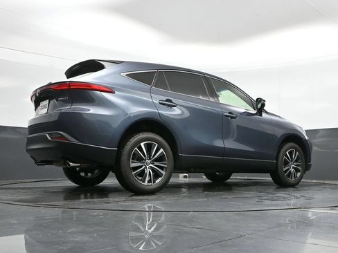 Used 2022 Toyota Venza LE AWD/4WD image 37