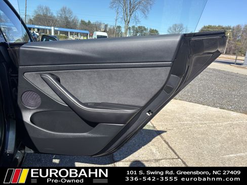 Used 2023 Tesla Model 3 Standard Range image 13