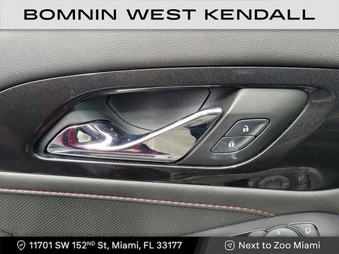 Used 2022 Chevrolet Traverse RS image 27